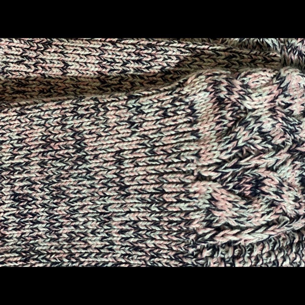 Sweater - Picture 4 of 8